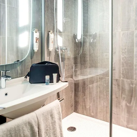 Ibis Liberdade 2*