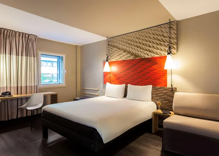 Ibis Liberdade 2*
